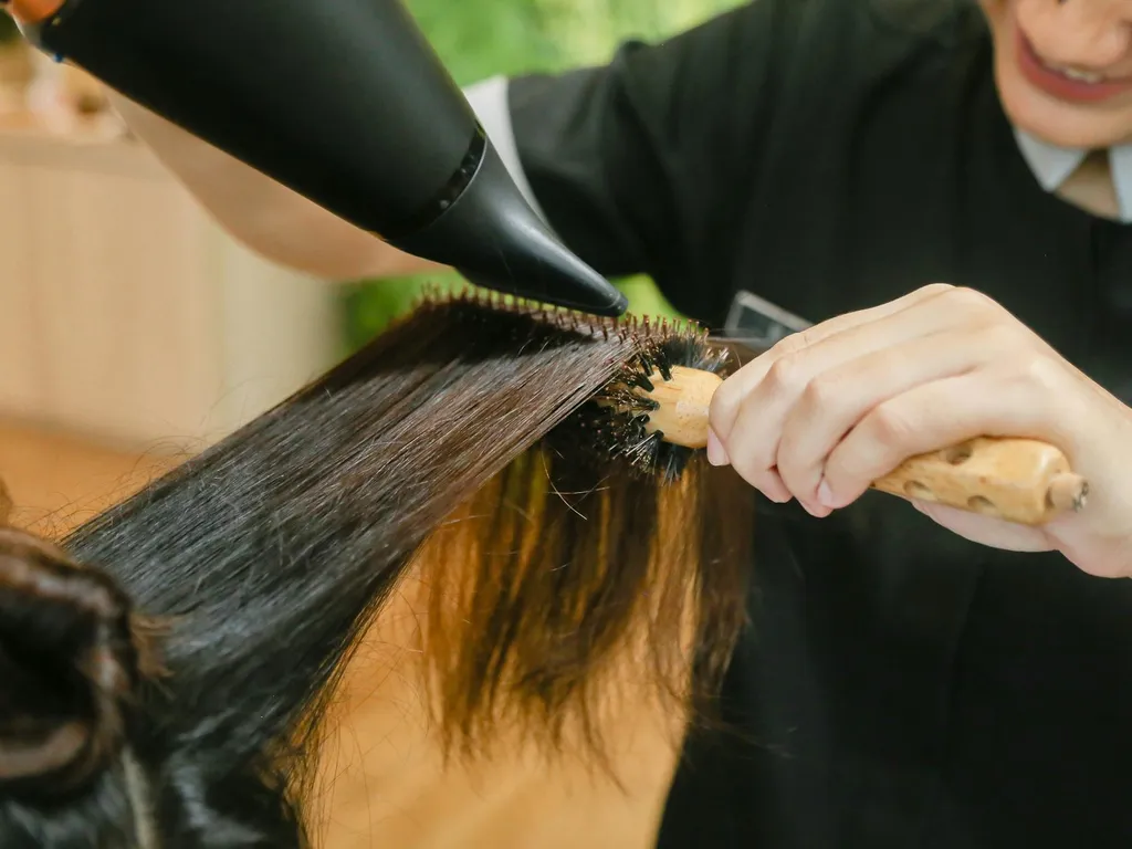 poussiere-de-seche-cheveux